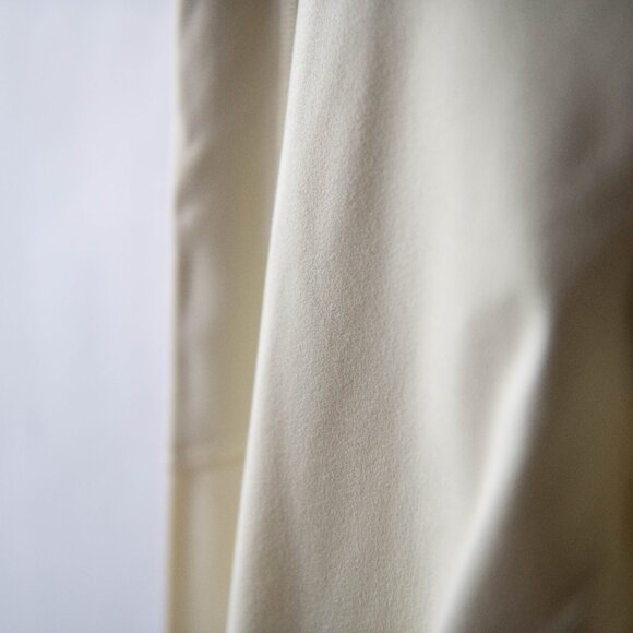 Victoria's Secret Incredible Essential Leggings *Runs Small* - Picture 4 of 12